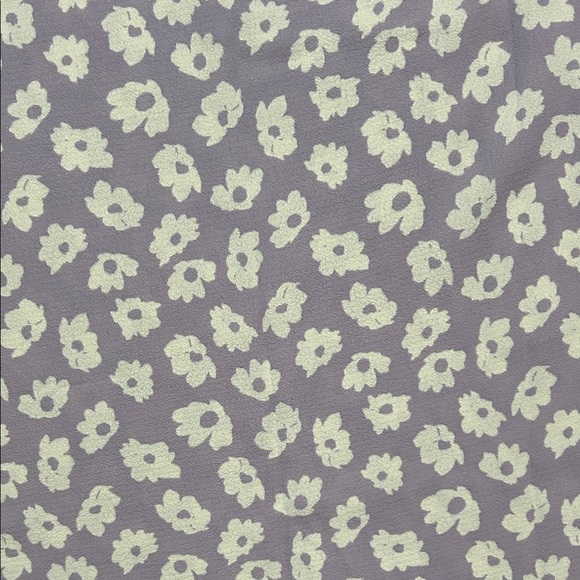 Princess Polly Lavender Floral A-Line Skirt with Cute Button Detail, Size 0 - Picture 12 of 12